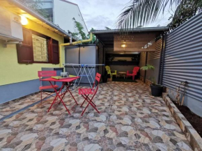 Studio avec grande terrasse